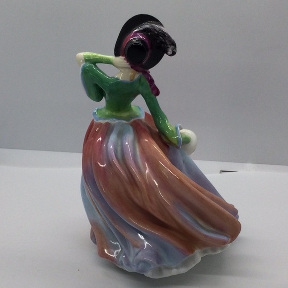 Home Royal Doulton Figurine Top of the Hill it is in perfect condition - Picture 3 of 8